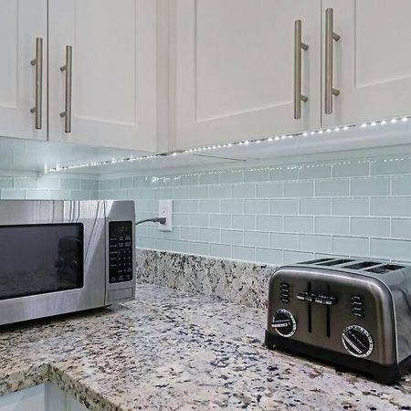 Heated Pool I Soundproof Home I Firepit I 630Mbps Hollywood Ngoại thất bức ảnh