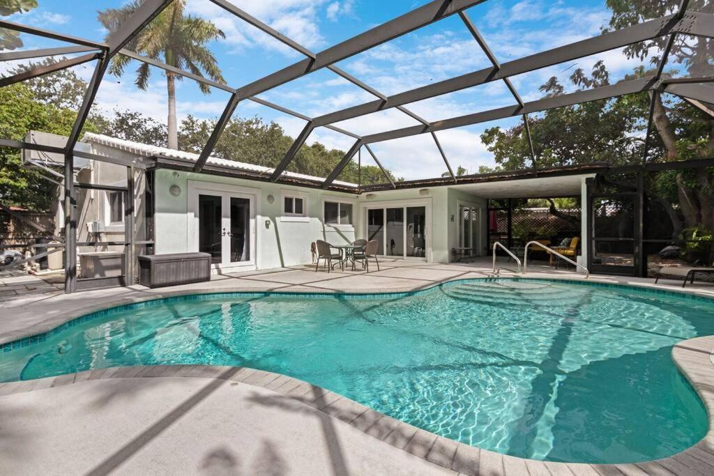 Heated Pool I Soundproof Home I Firepit I 630Mbps Hollywood Ngoại thất bức ảnh