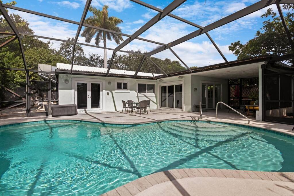 Heated Pool I Soundproof Home I Firepit I 630Mbps Hollywood Ngoại thất bức ảnh